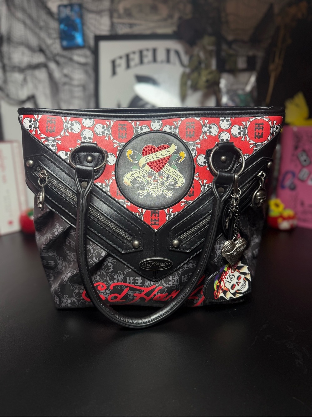 [ ED HARDY LOVE KILLS SLOWLY TOTE BAG ]